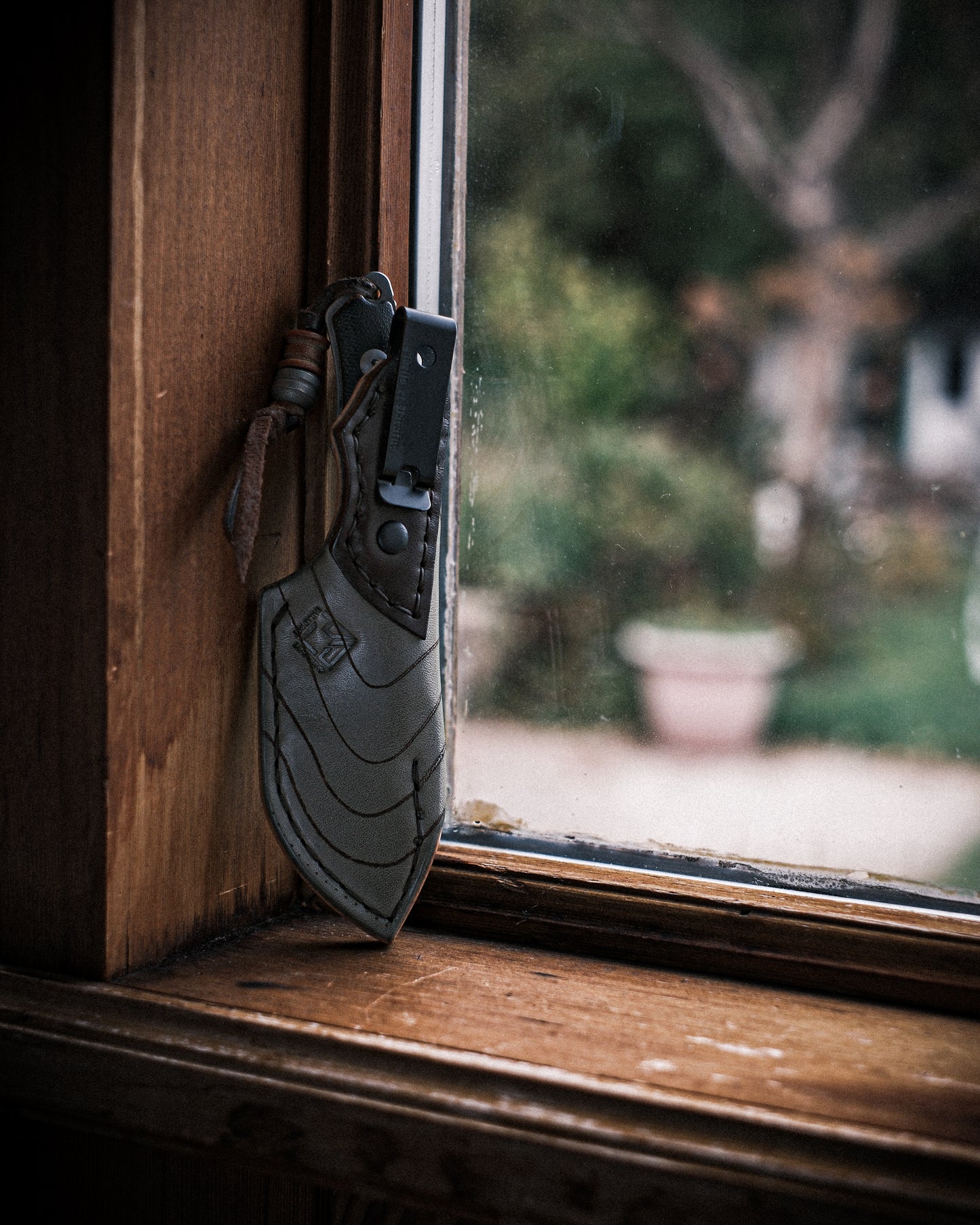 CUSTOM FIXED BLADE SHEATHS